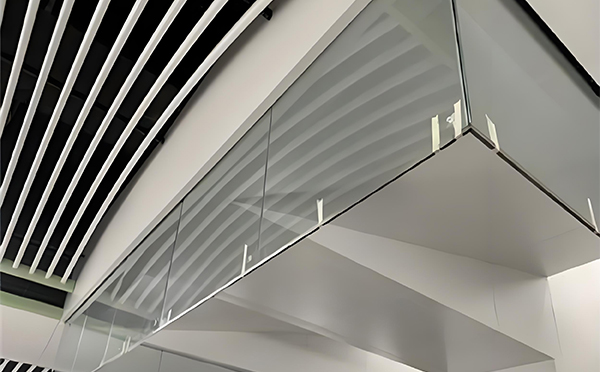 东乡玻璃挡烟垂壁