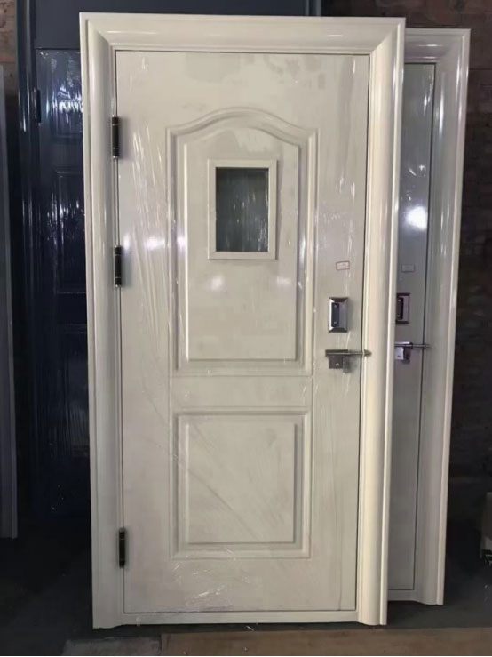 东乡学校教室门