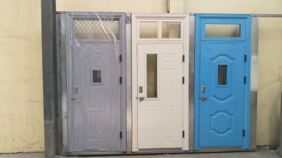 东乡学校教室门