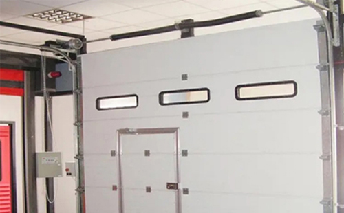 东乡工业提升门的安装方法